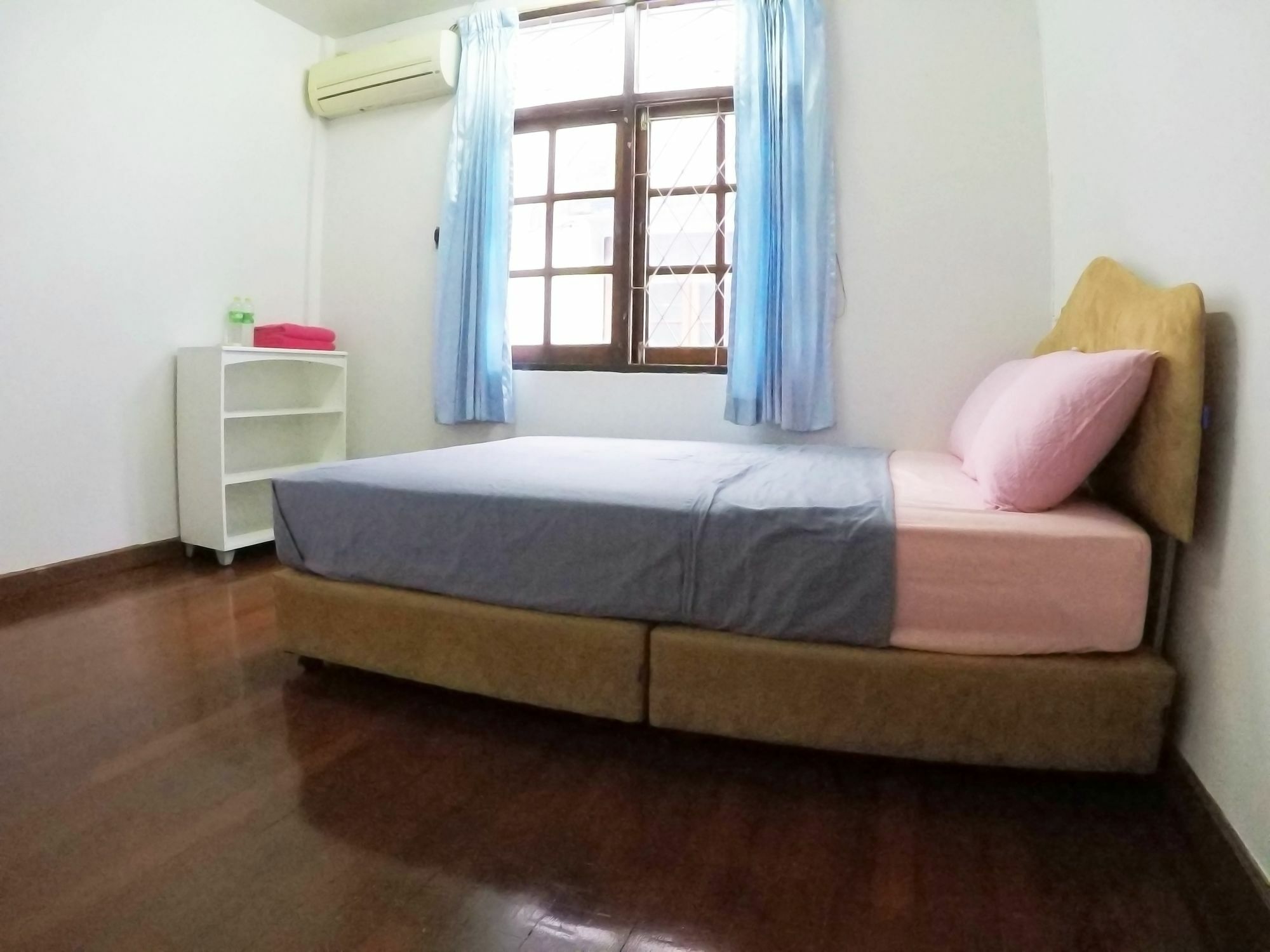 Sira'S House Hotel Bangkok Exterior photo